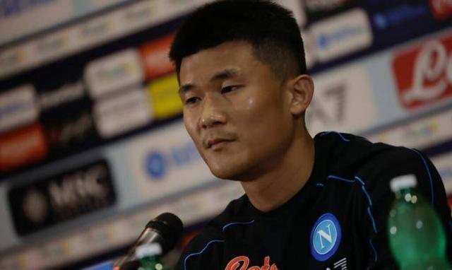  那不勒斯医疗组紧急会诊，金玟哉伤缺两周  